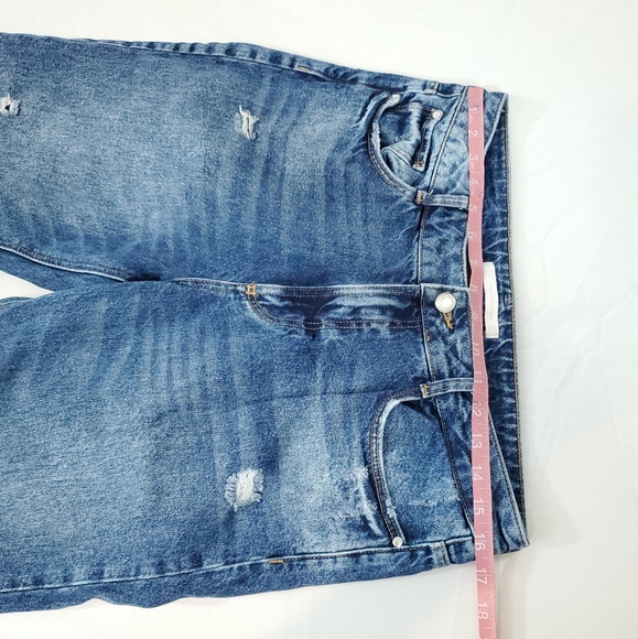 Zara Women's High Rise Raw Hem Denim Fish Net Ripped Cropped Blue Jeans Size 10 - Picture 5 of 12
